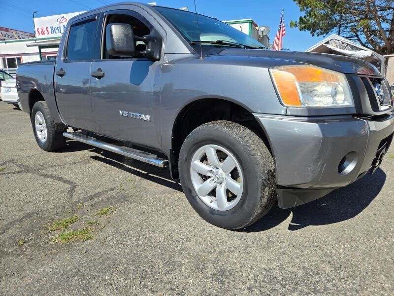2014 NISSAN Titan