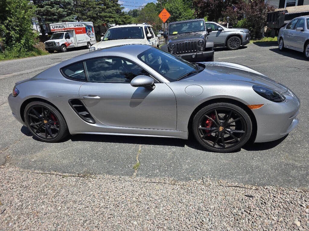 2017 PORSCHE Cayman