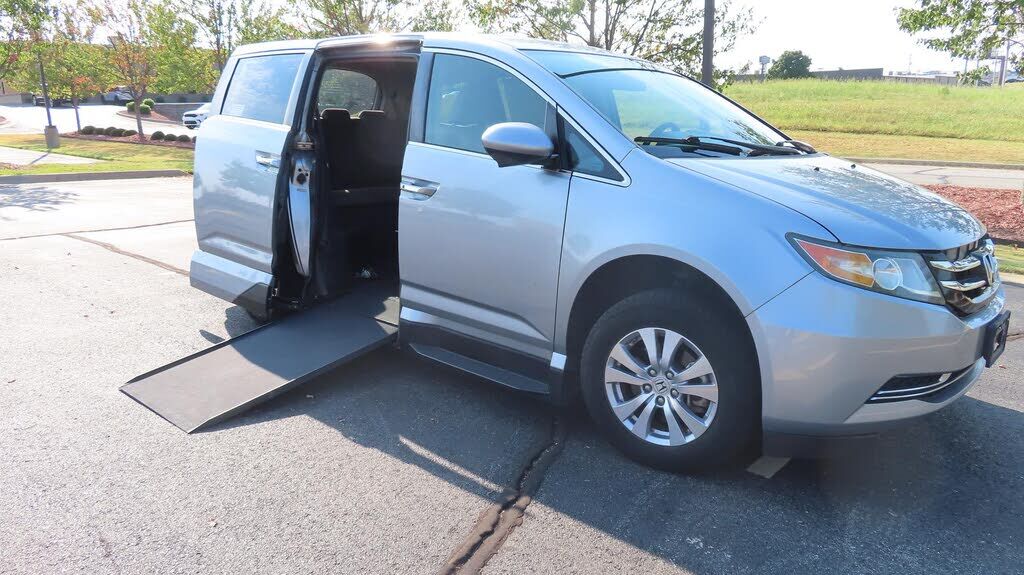 2016 HONDA Odyssey