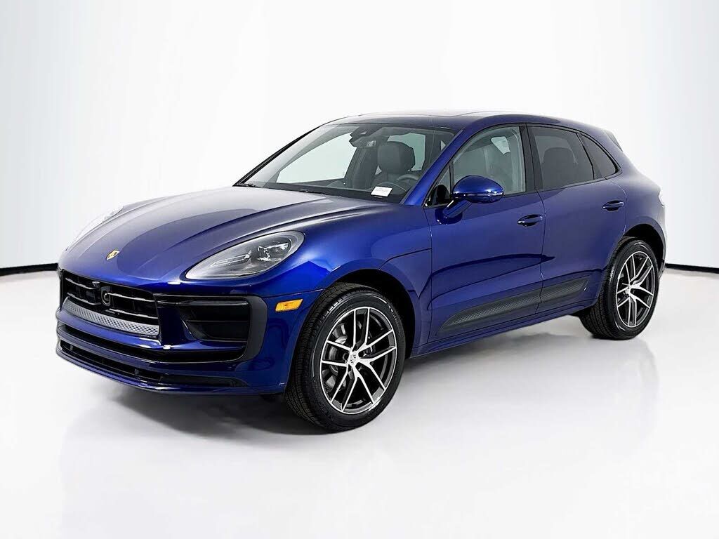 2026 PORSCHE Macan