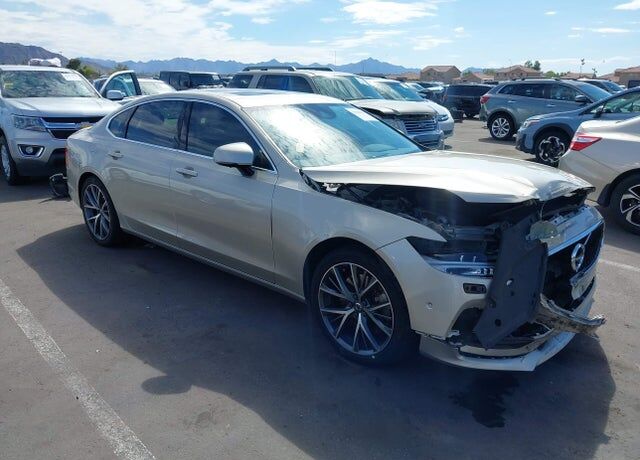 2018 VOLVO S90
