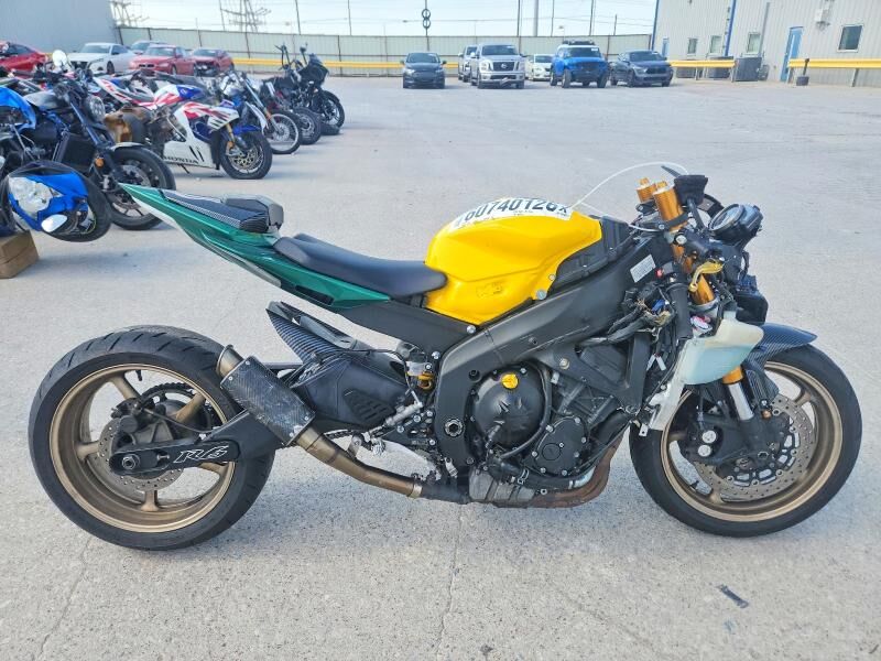 2016 YAMAHA YZF