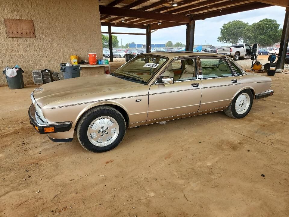 1994 JAGUAR Vanden Plas
