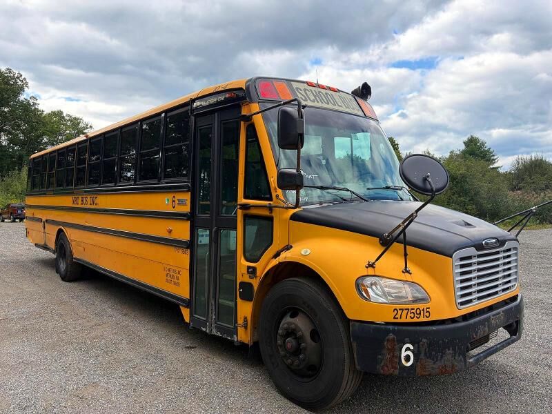 2015 FREIGHTLINER B2 Bus Chassis