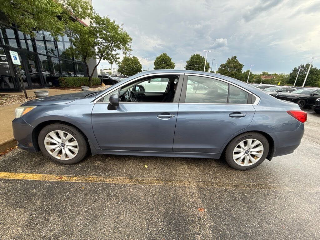 2016 SUBARU Legacy