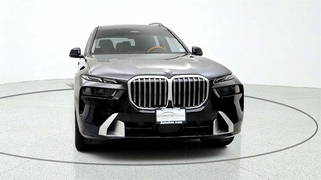 2023 BMW X7