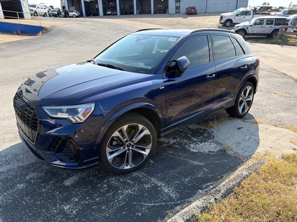 2022 Audi Q3