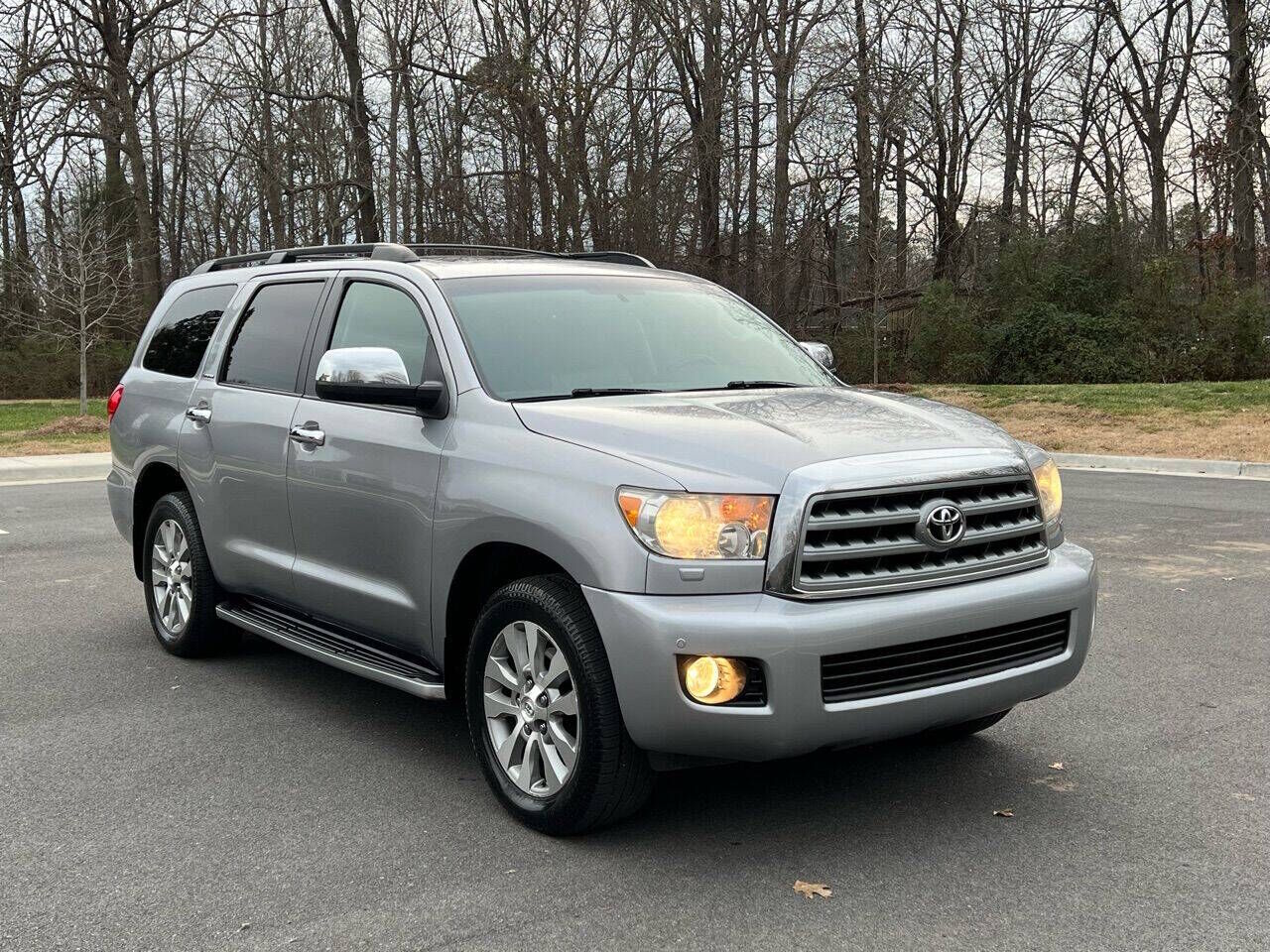 2010 TOYOTA Sequoia