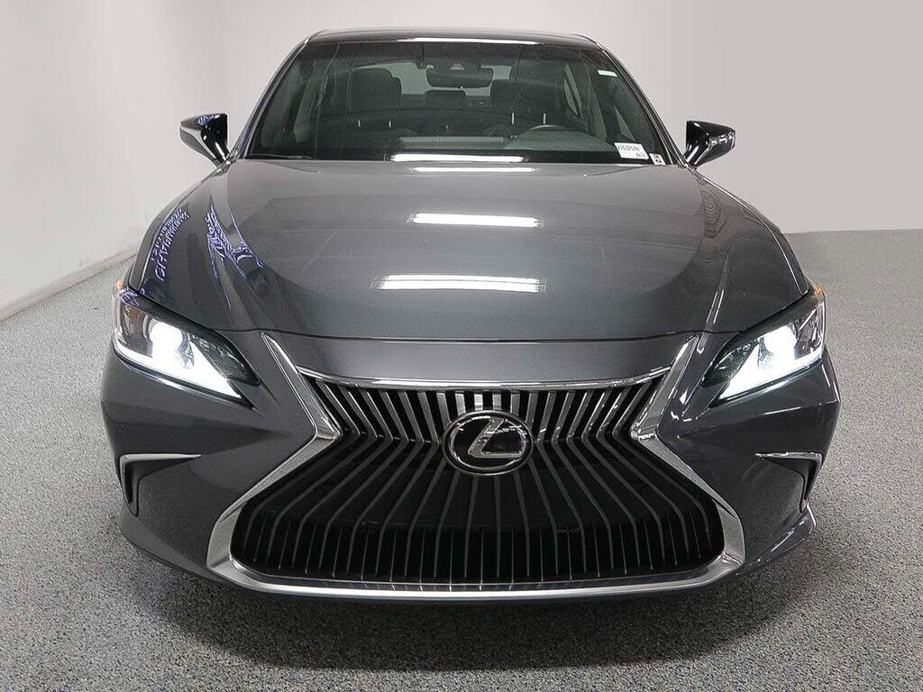 2019 Lexus ES