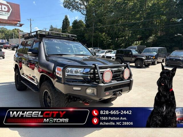 2018 TOYOTA Land Cruiser