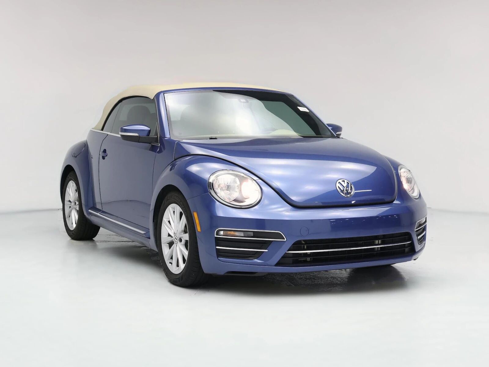 2017 VOLKSWAGEN Beetle