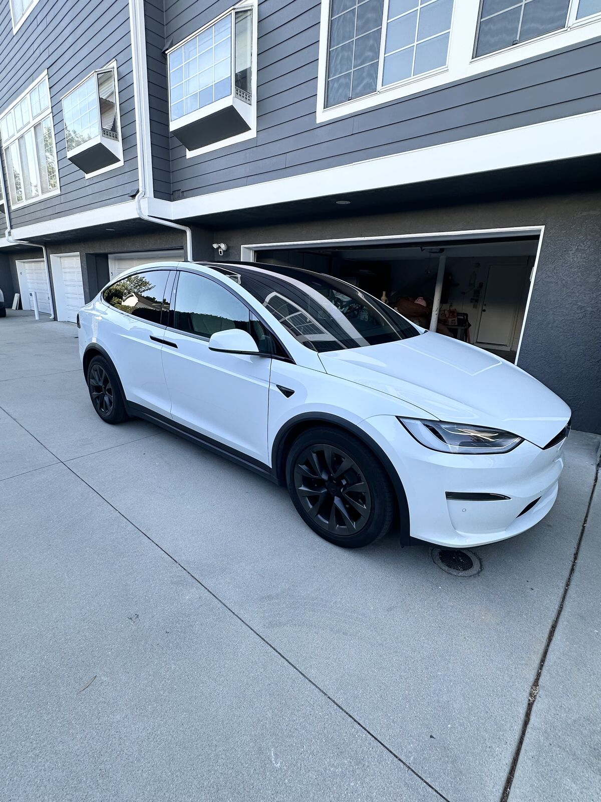 2023 TESLA Model X