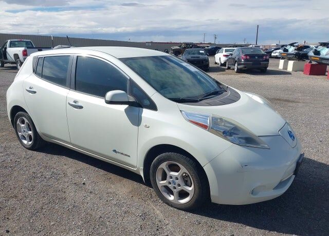 2011 NISSAN Leaf