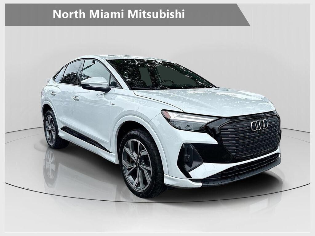2023 AUDI Q4
