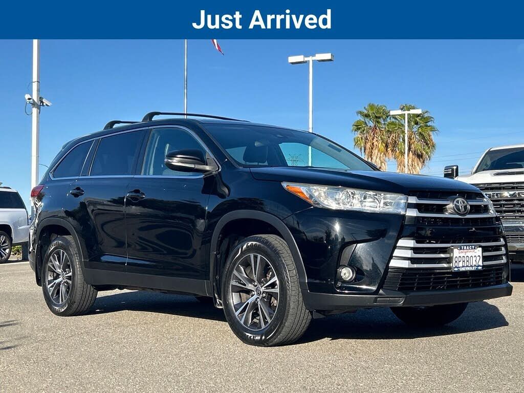 2019 TOYOTA Highlander