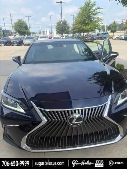 2019 LEXUS ES