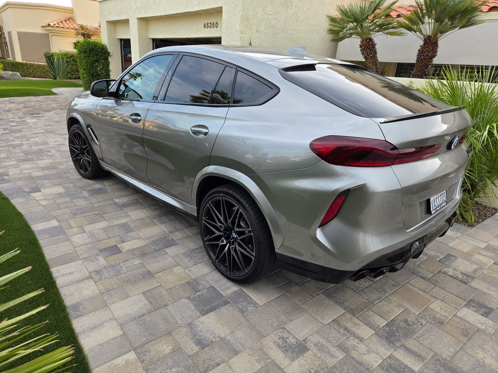 2023 BMW X6
