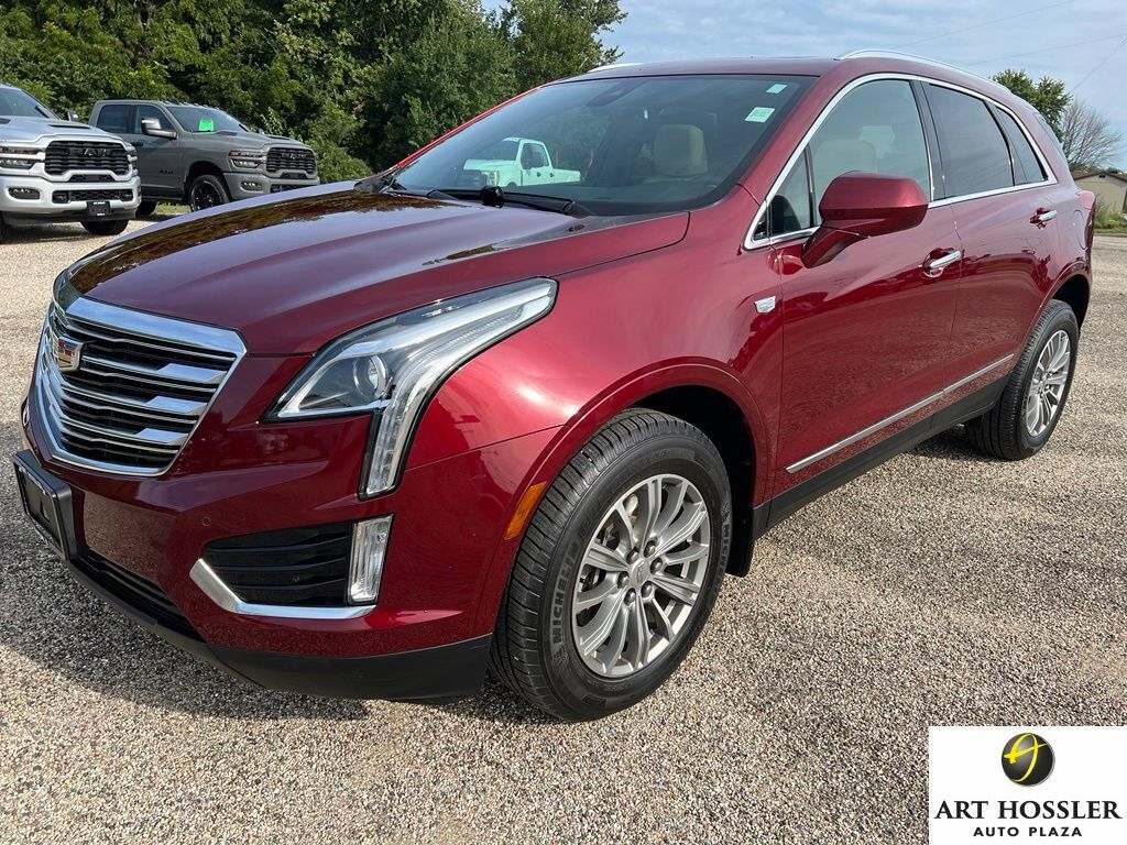 2017 CADILLAC XT5