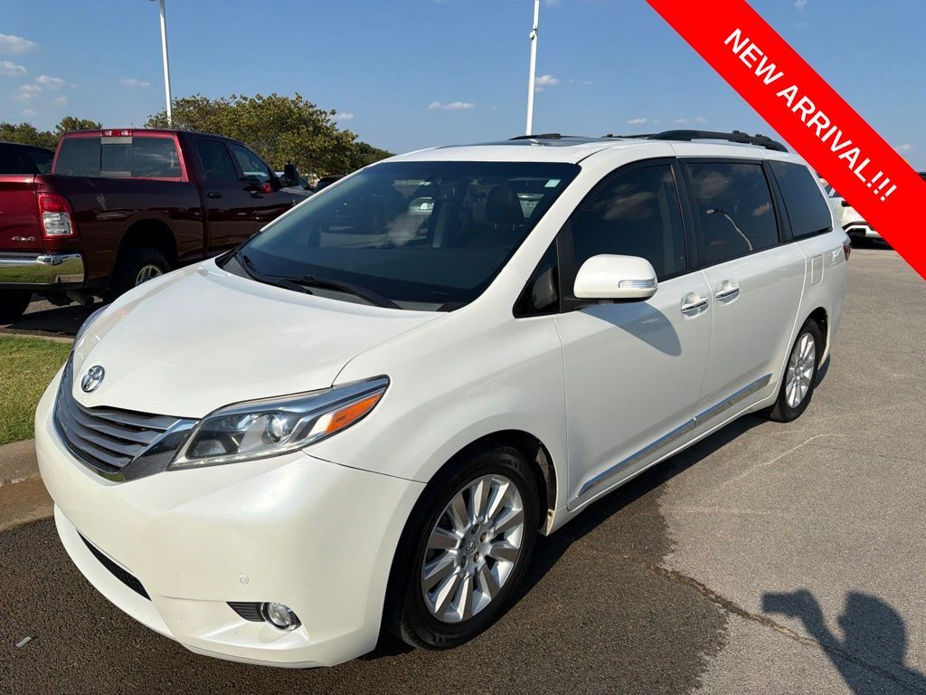 2015 TOYOTA Sienna