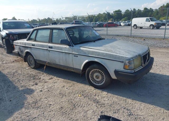 1988 VOLVO 240 Series