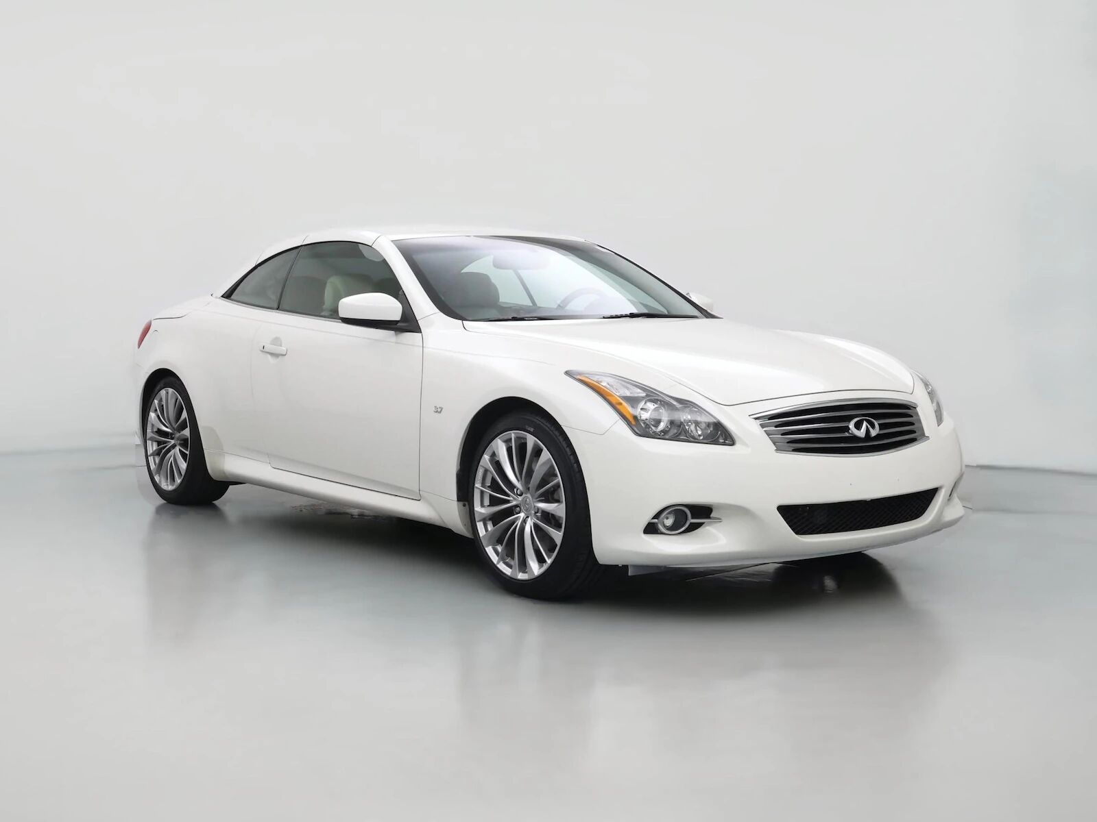 2015 INFINITI Q60
