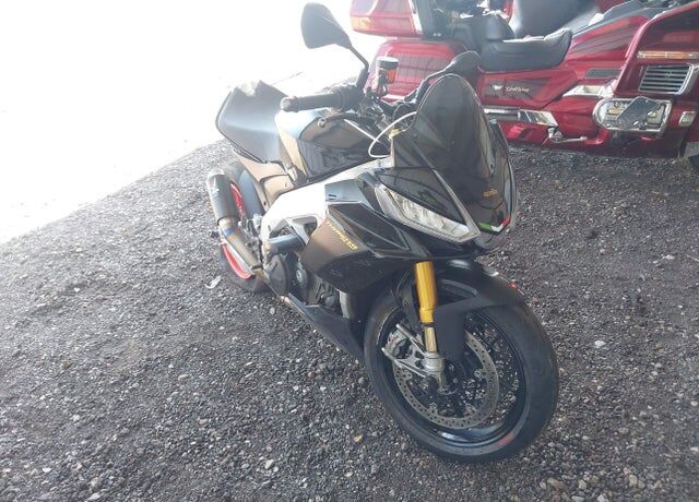 2022 APRILIA Tuono