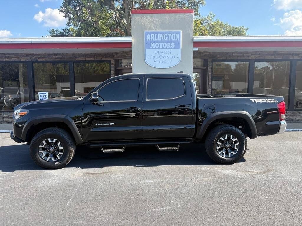 2017 TOYOTA Tacoma