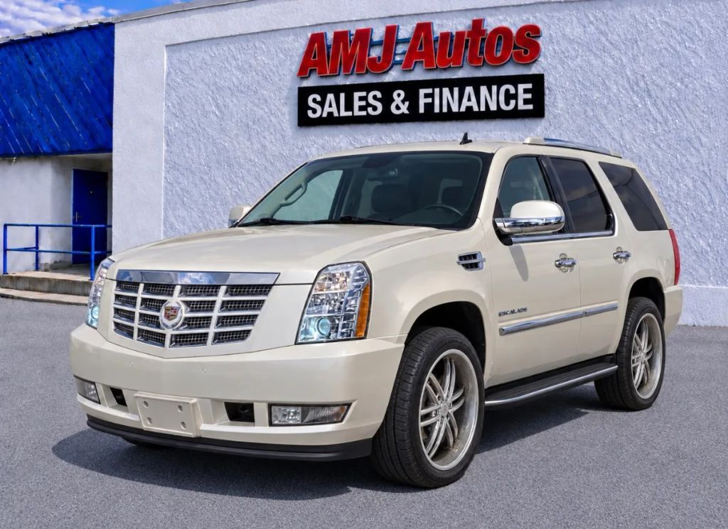 2013 CADILLAC Escalade