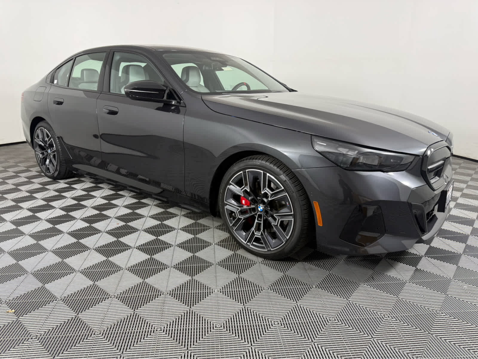 2025 BMW i5