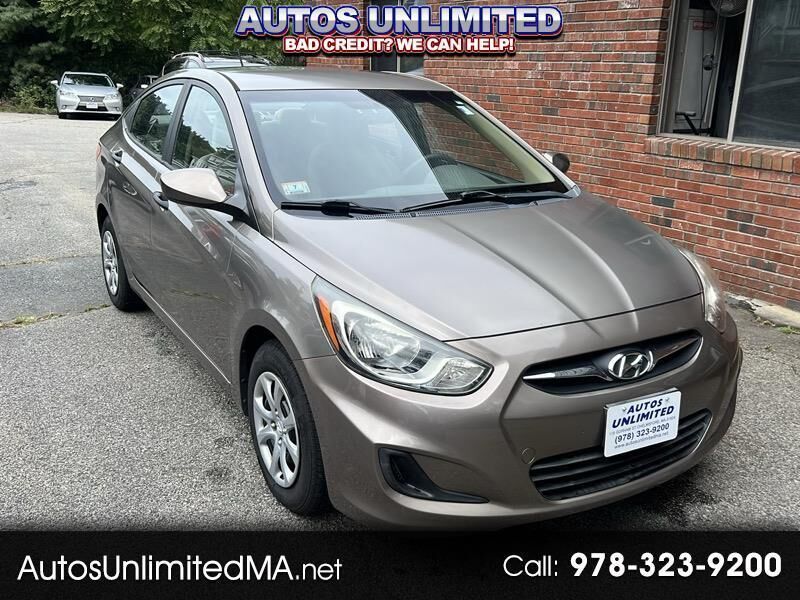 2012 HYUNDAI Accent