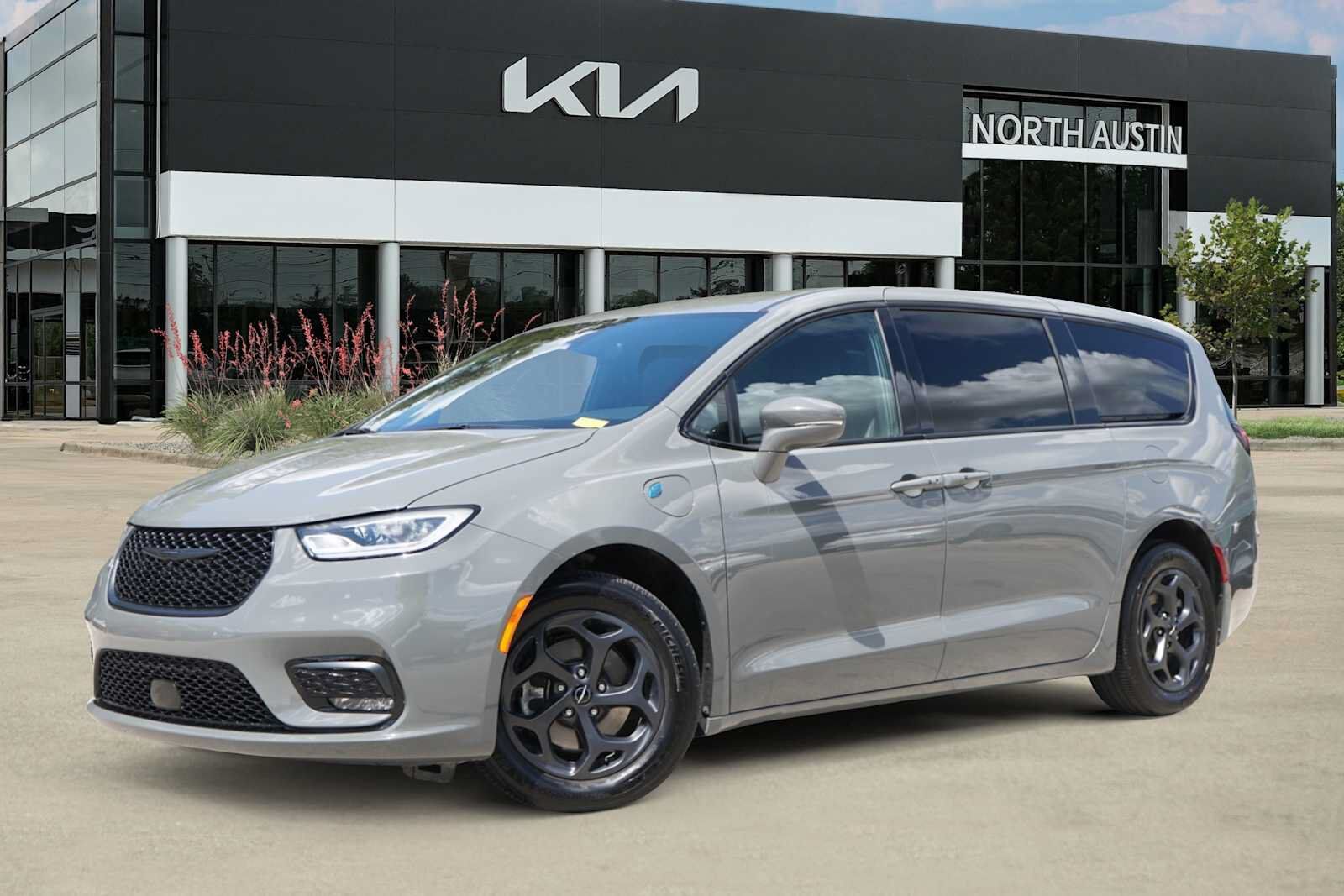 2022 CHRYSLER Pacifica