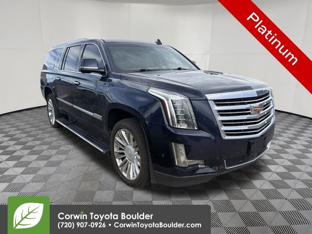 2017 CADILLAC Escalade ESV