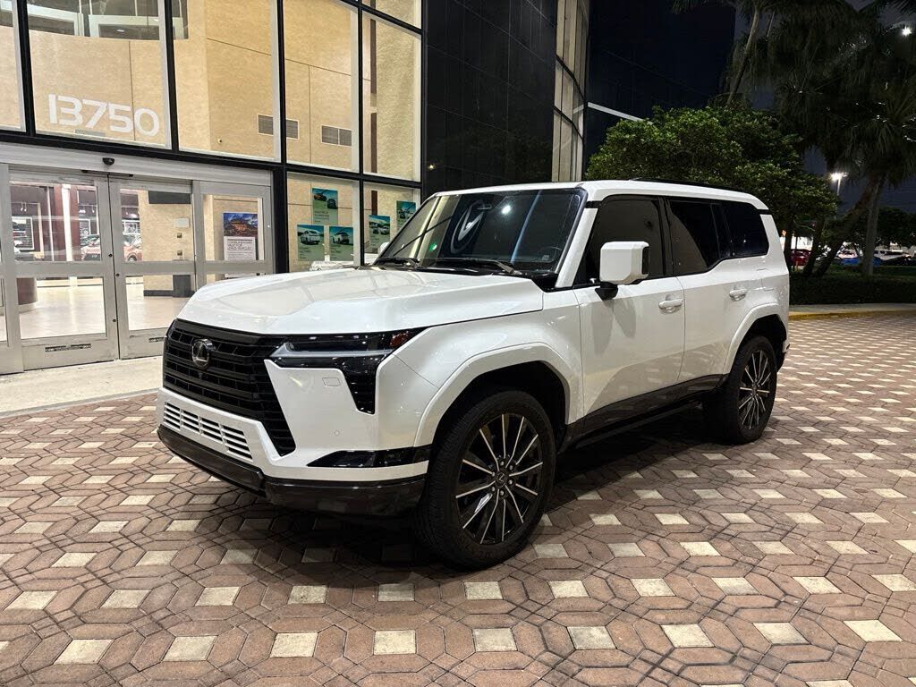 2024 LEXUS GX