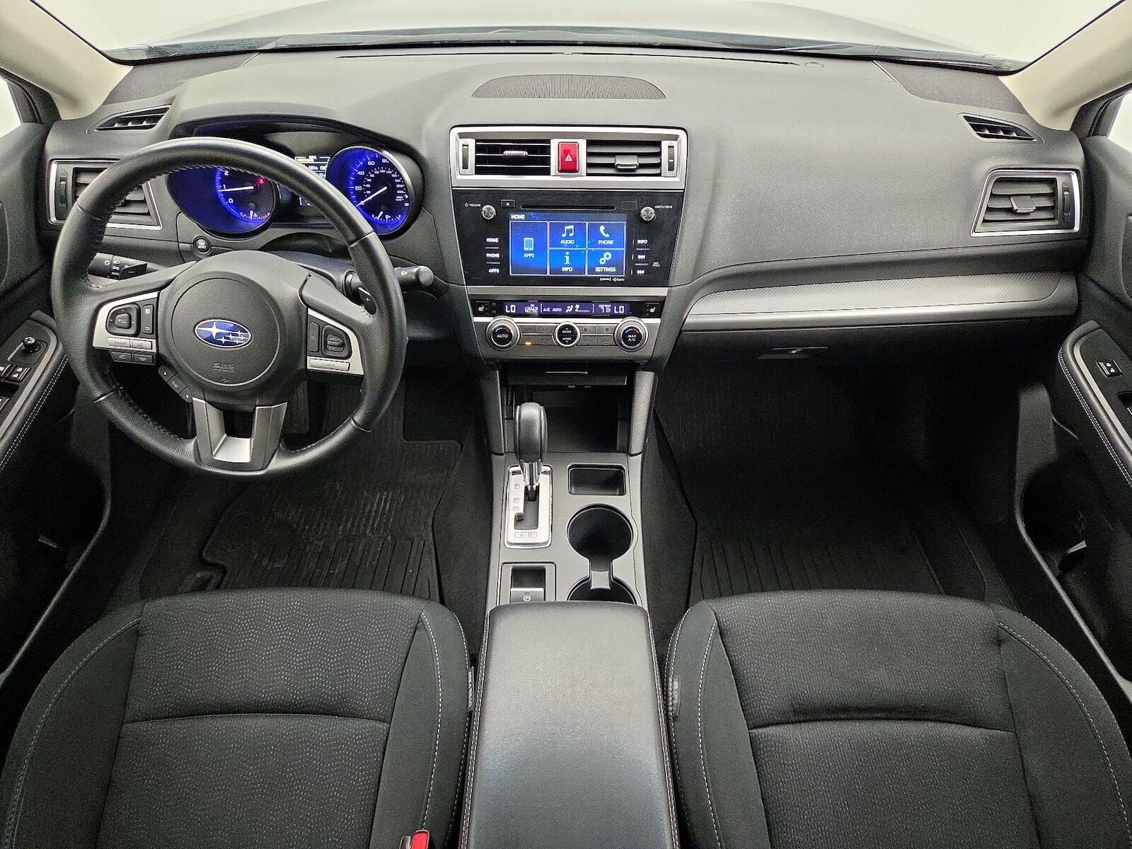 2017 SUBARU Legacy