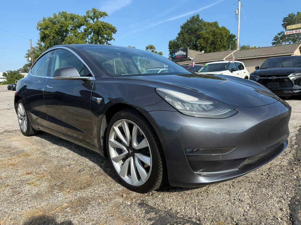 2018 TESLA Model 3