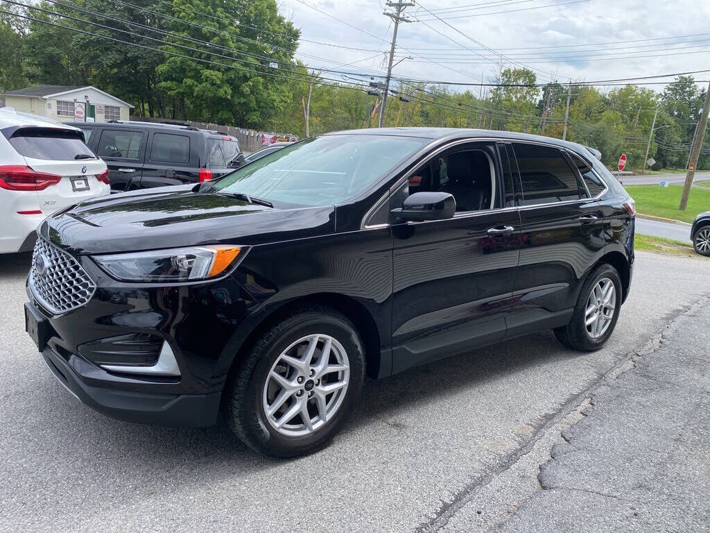 2024 FORD Edge