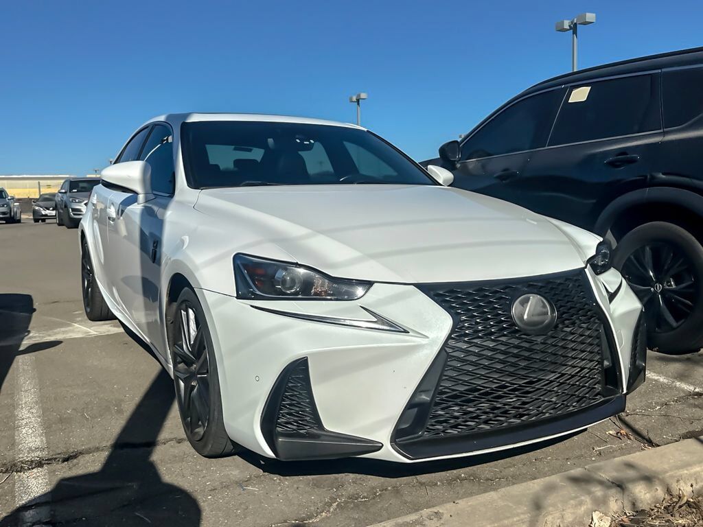 2018 LEXUS IS