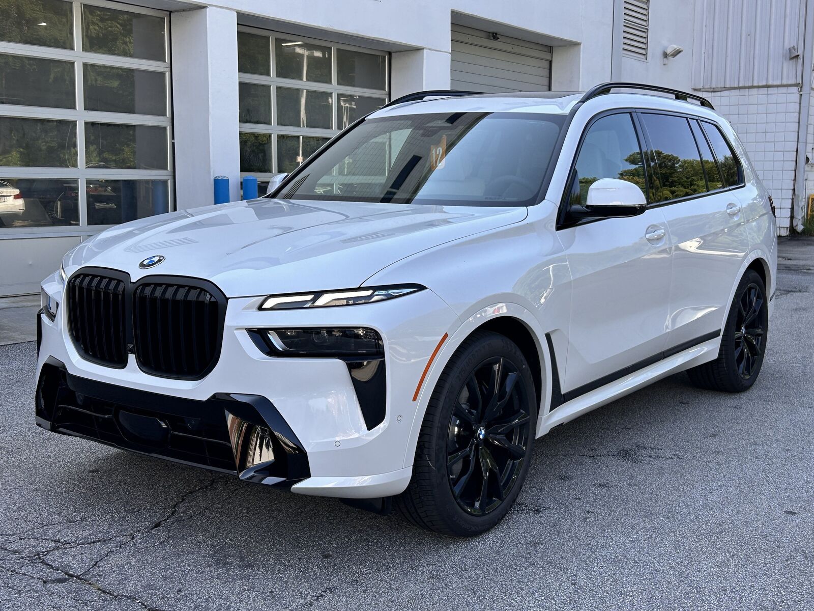 2027 BMW X7