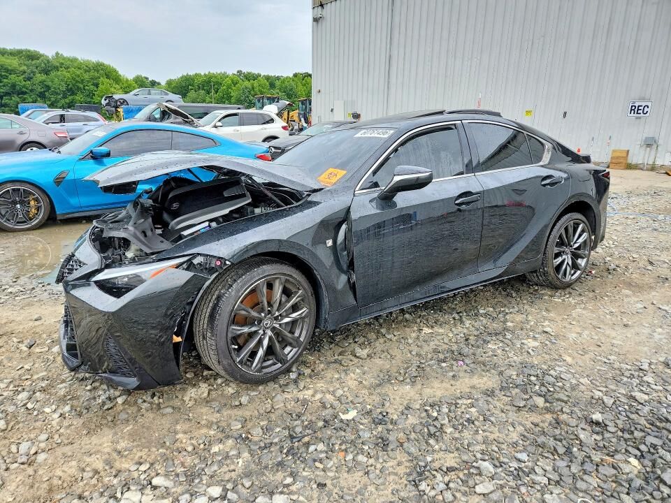 2022 LEXUS IS