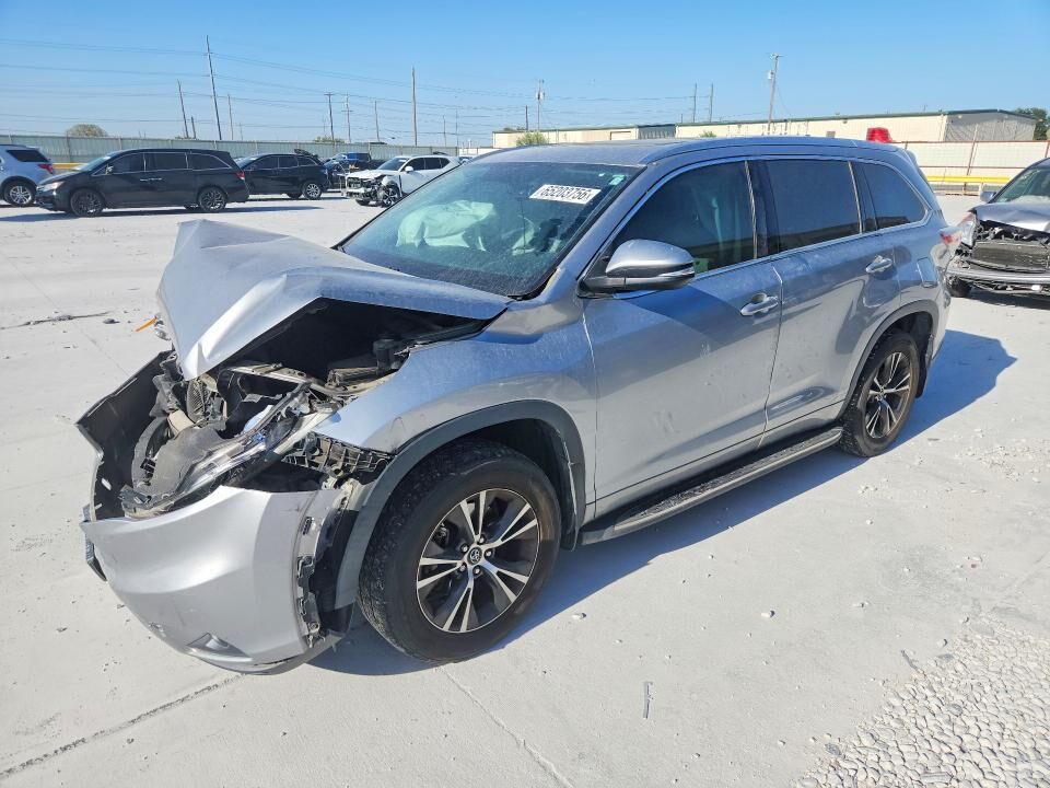 2016 TOYOTA Highlander