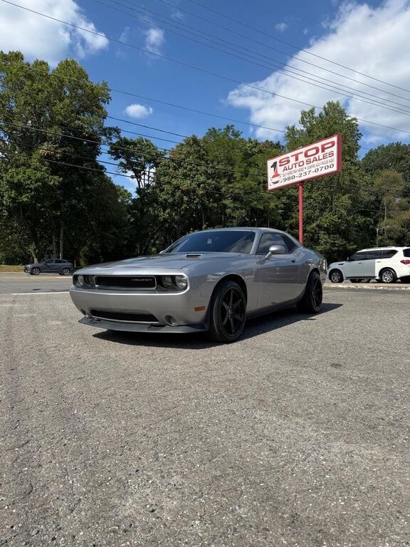 2011 DODGE Challenger