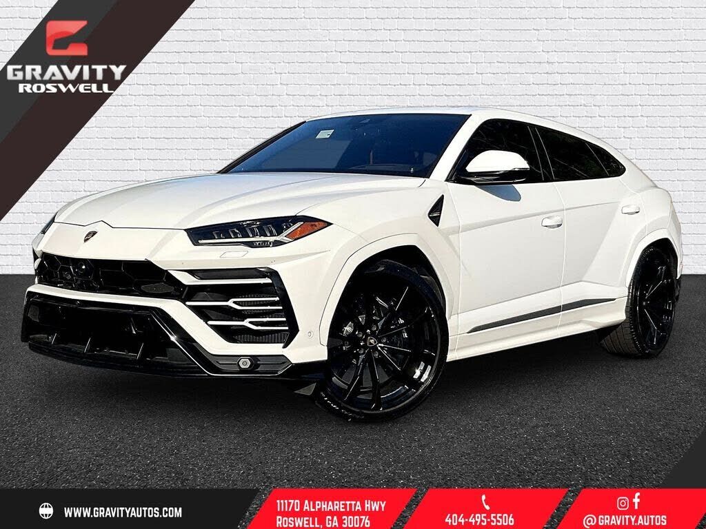2022 LAMBORGHINI URUS