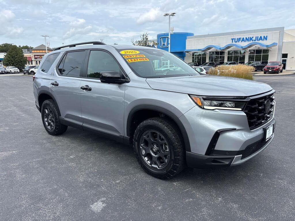 2025 HONDA Pilot