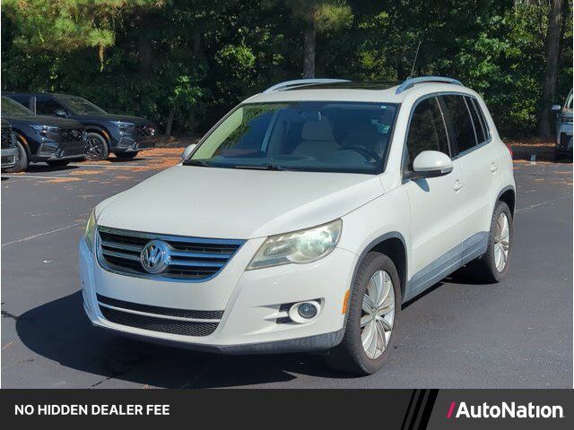 2011 VOLKSWAGEN Tiguan