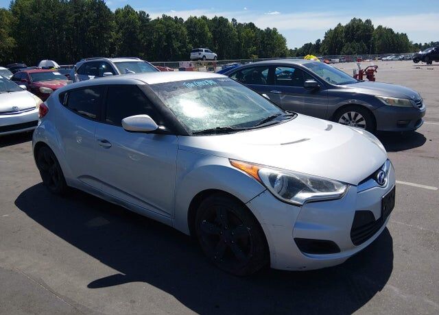 2012 HYUNDAI Veloster