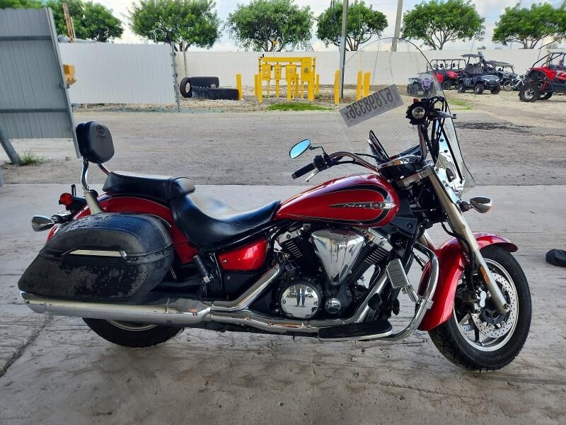 2013 YAMAHA XVS1300CT/XVS1300CT-B