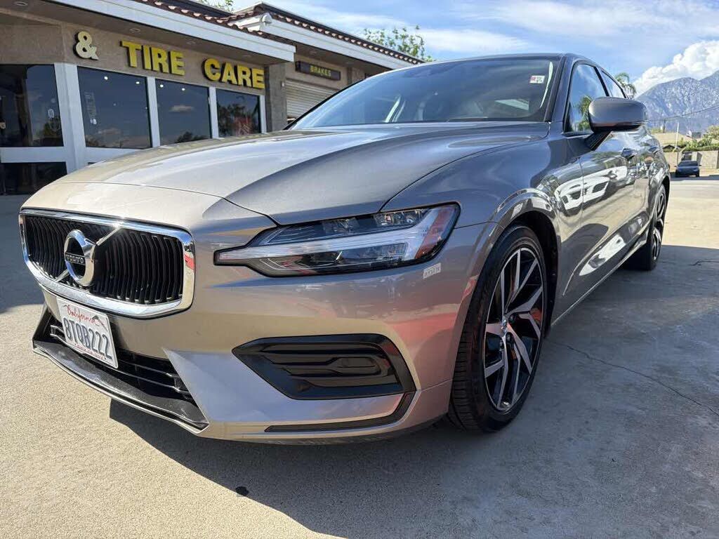 2019 VOLVO S60