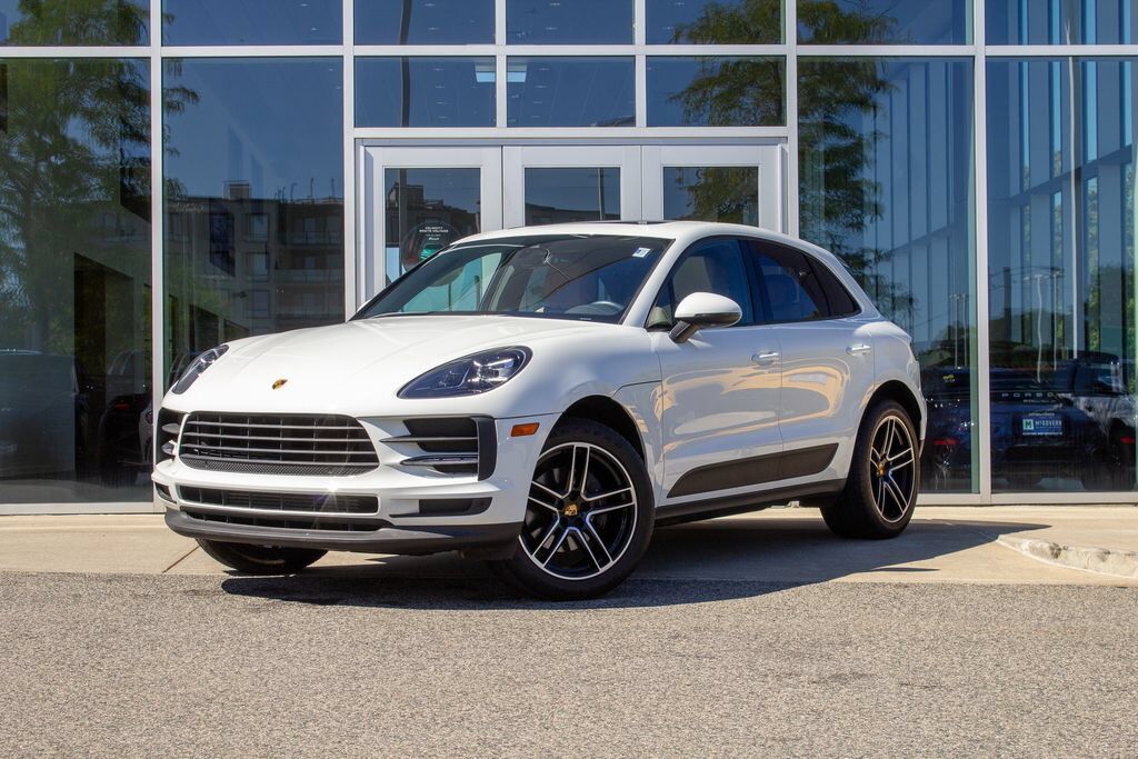 2020 PORSCHE Macan