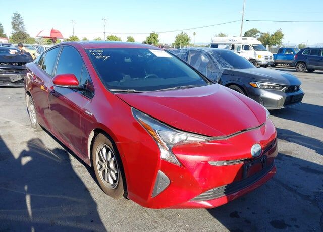 2016 TOYOTA PRIUS