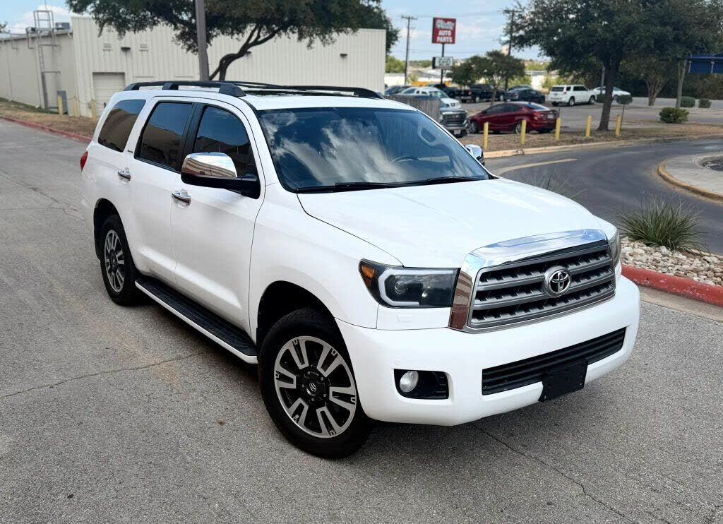 2016 TOYOTA Sequoia